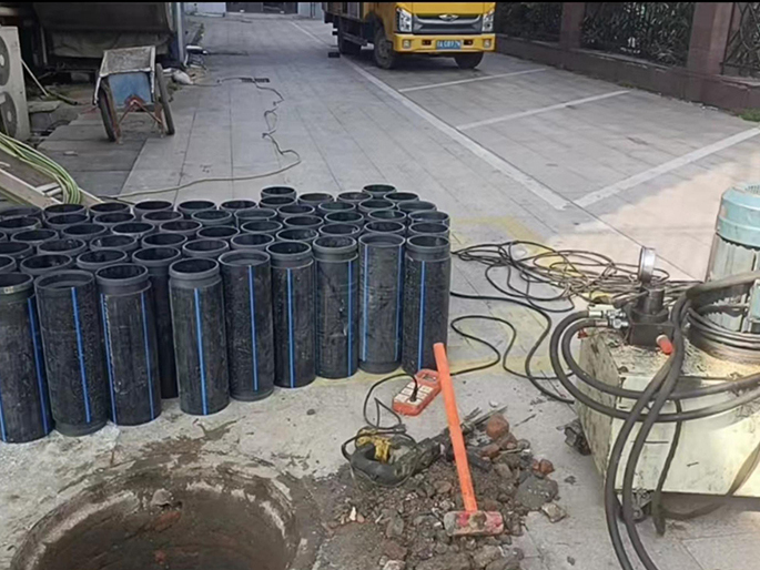 大新PE置换管厂家 DN315置换管 非开挖管短管置换